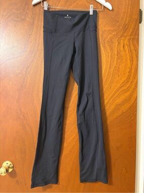 Athleta yoga pants